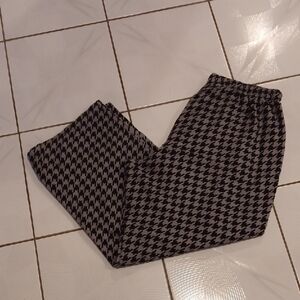 4/$80 Disney Black & Gray Houndstooth Lounge/Pajama Pants - Size XL